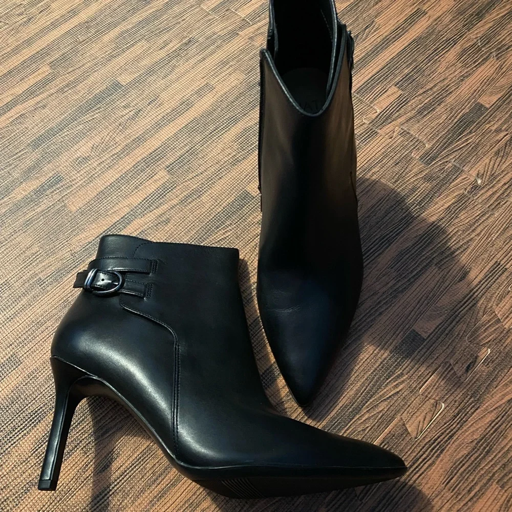 NWT naturalizer booties - Picture 2 of 8